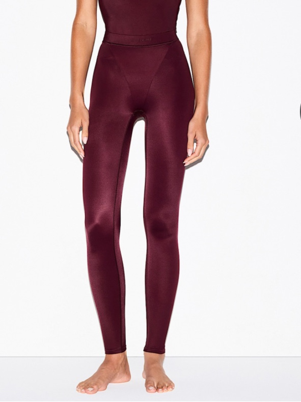 NikesSKIMS SHINE V-PANEL LEGGING 26 INCH | COLOR: CURRANT | SIZE: XS